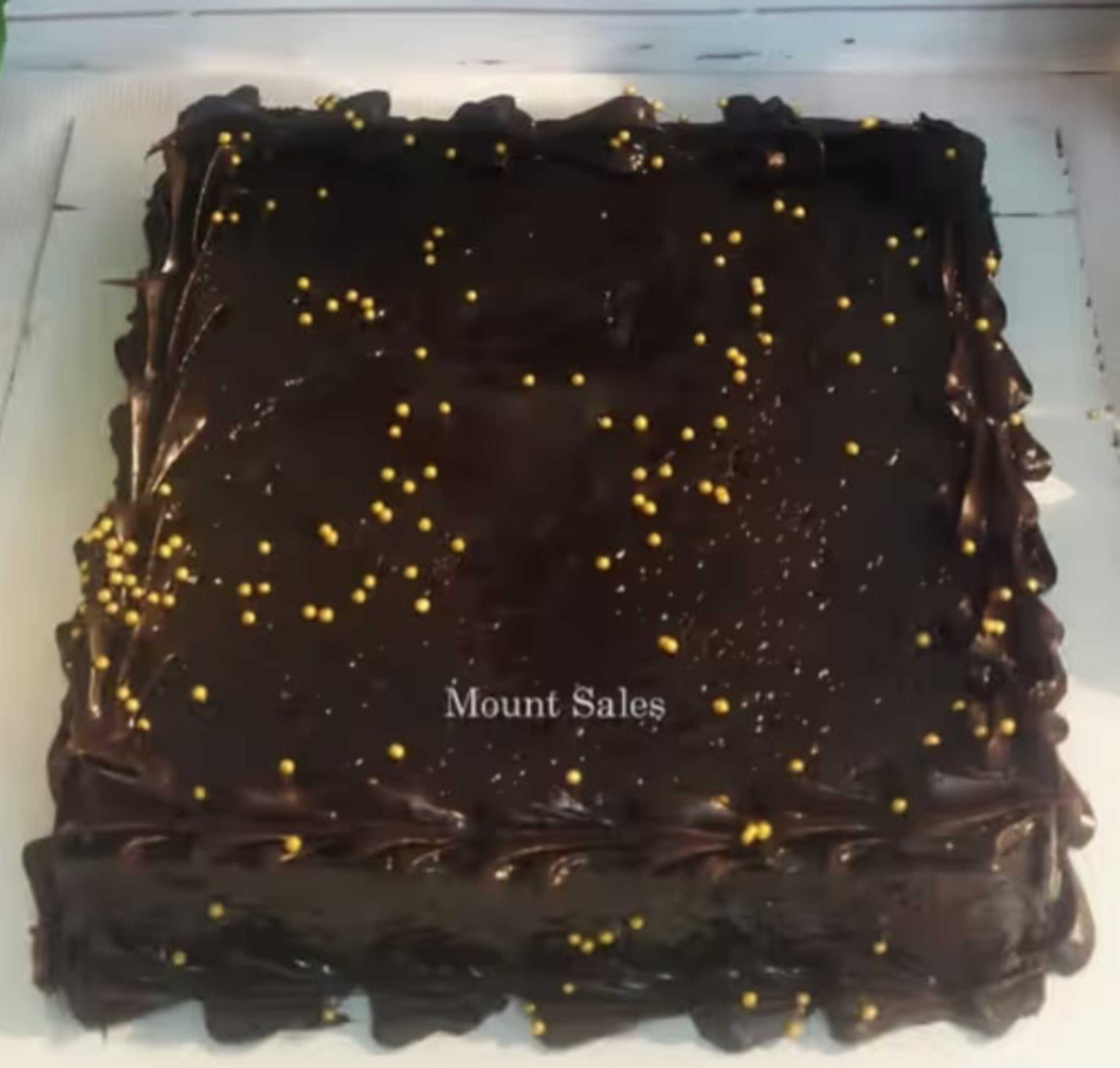 Premium RED N White Velvet Cake